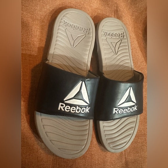 Reebok Men’s Slides - Picture 3 of 6